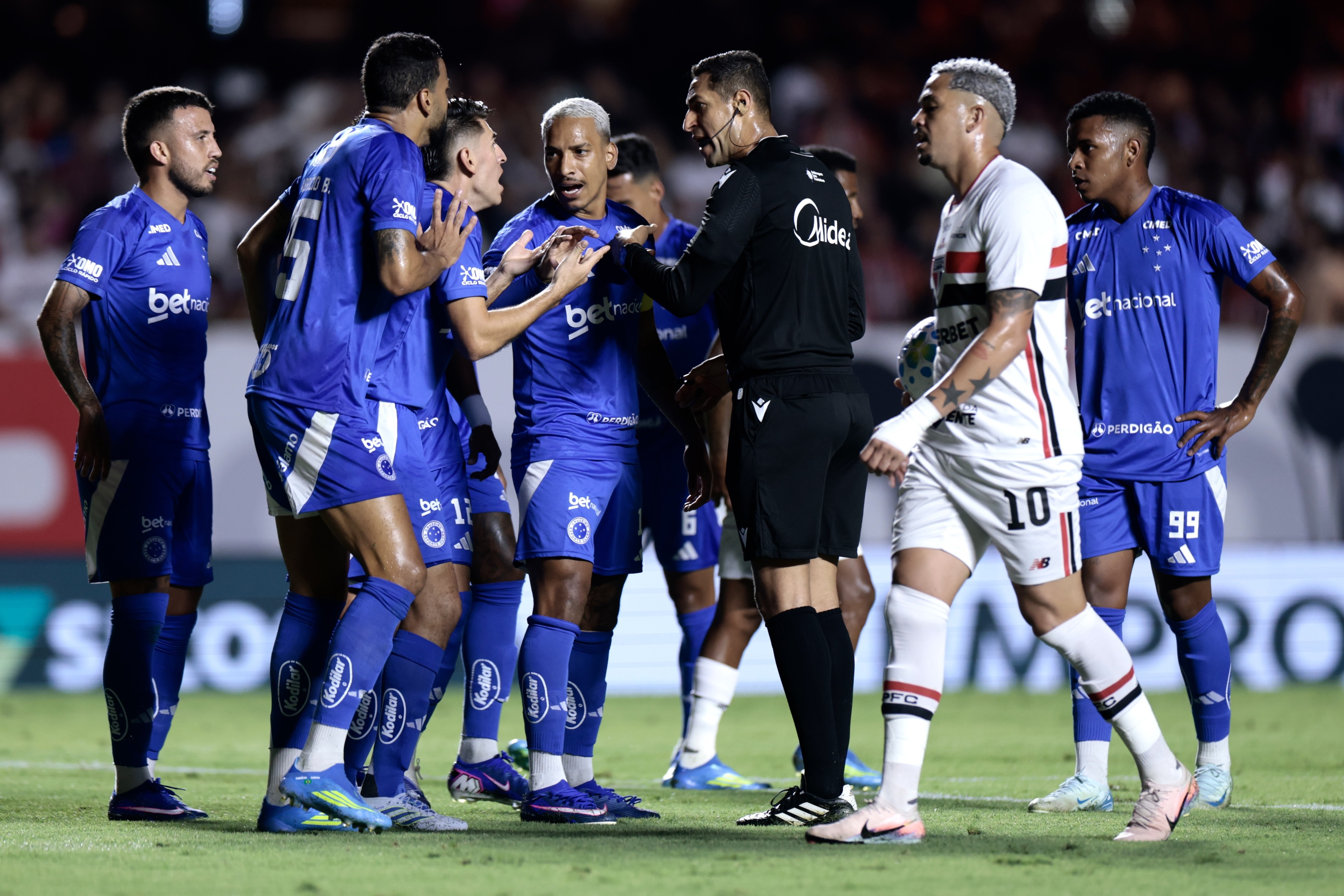 Atuações do Cruzeiro: Gerson e Matheus Henrique vão mal, e zaga erra  | Ge