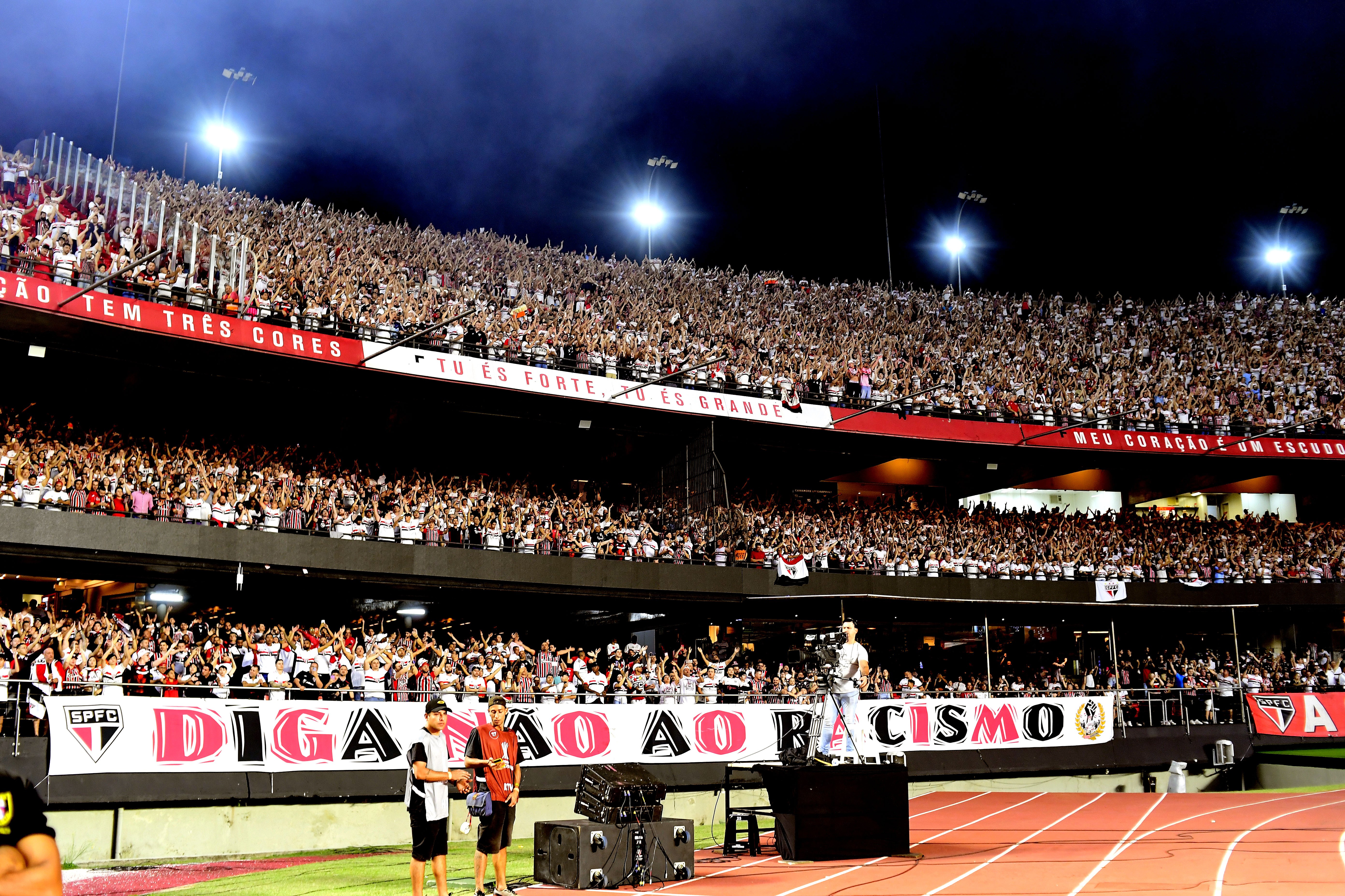 São Paulo e Corinthians: venda de ingressos ultrapassa 40 mil para o clássico