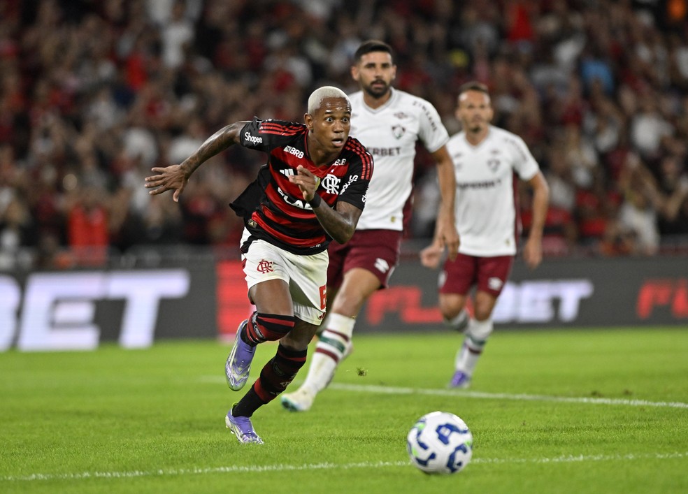 Wallace Yan em Flamengo x Fluminense — Foto: André Durão