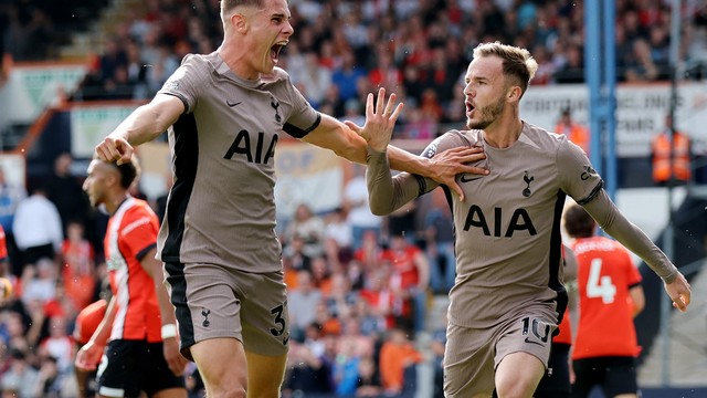 Premier League: Tottenham vence Luton com 1 a menos e assume liderança