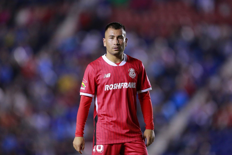Jean Meneses em a��o pelo Toluca � Foto: Mauricio Salas/Jam Media/Getty Images