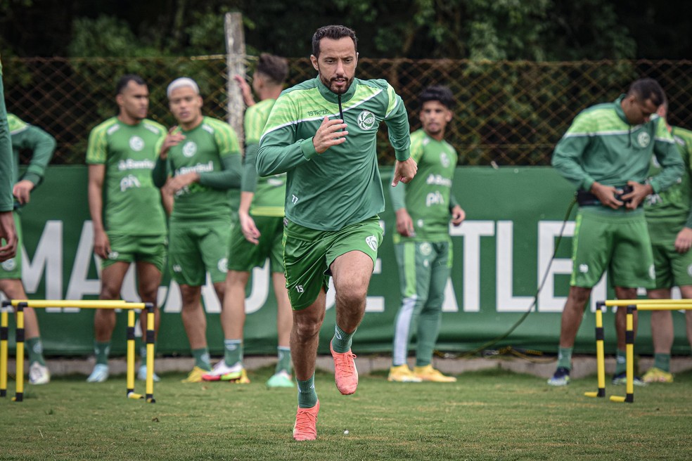 Jovem goleiro Lucas Wingert assina contrato com o Juventude