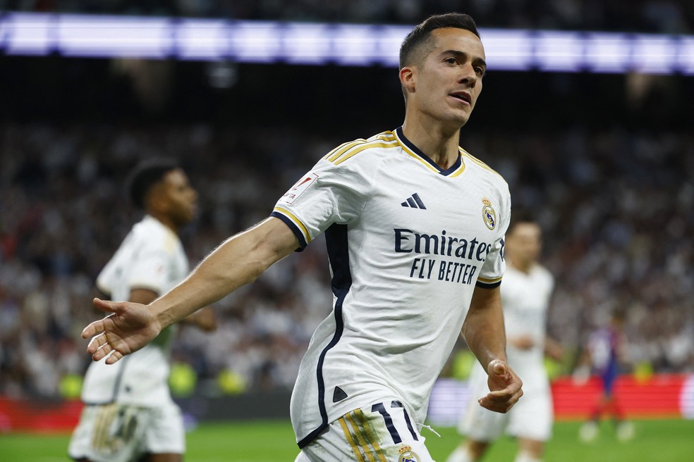 Lucas Vázquez garante empate do Real Madrid com o Barcelona — Foto: Reuters