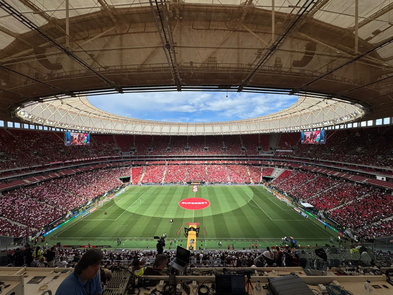 Flamengo Encara Olimpia em Amistoso Preparatório na Capital Federal