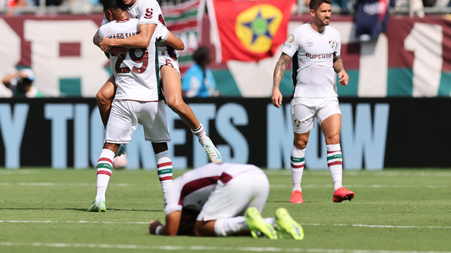 Jogadores do Fluminense comemoram classificação sobre a Inter de Milão