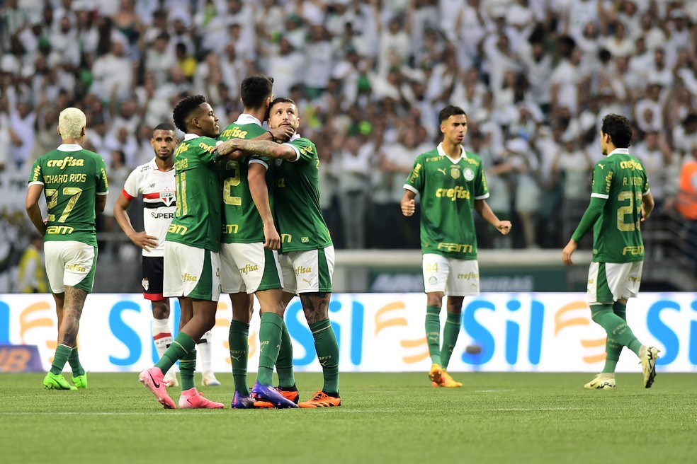 Palmeiras x São Paulo, comemoração do gol de López — Foto: Marcos Ribolli