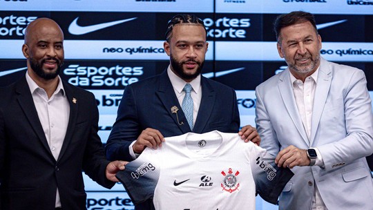 "Preciso de liberdade": Memphis Depay explica como gosta de jogar e o que pode dar ao Corinthians - Foto: (Leonardo Lima/AGIF)