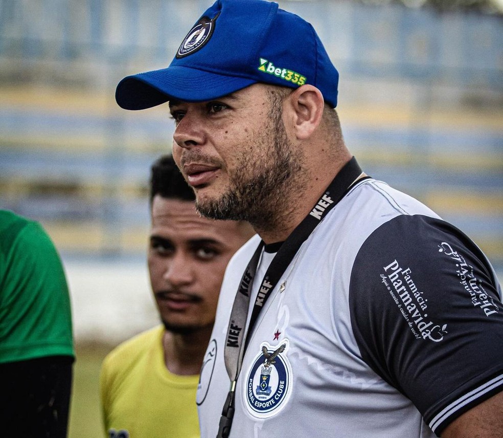 Adriano de Souza, técnico do Pombal — Foto: Lweslly Leandry/Pombal