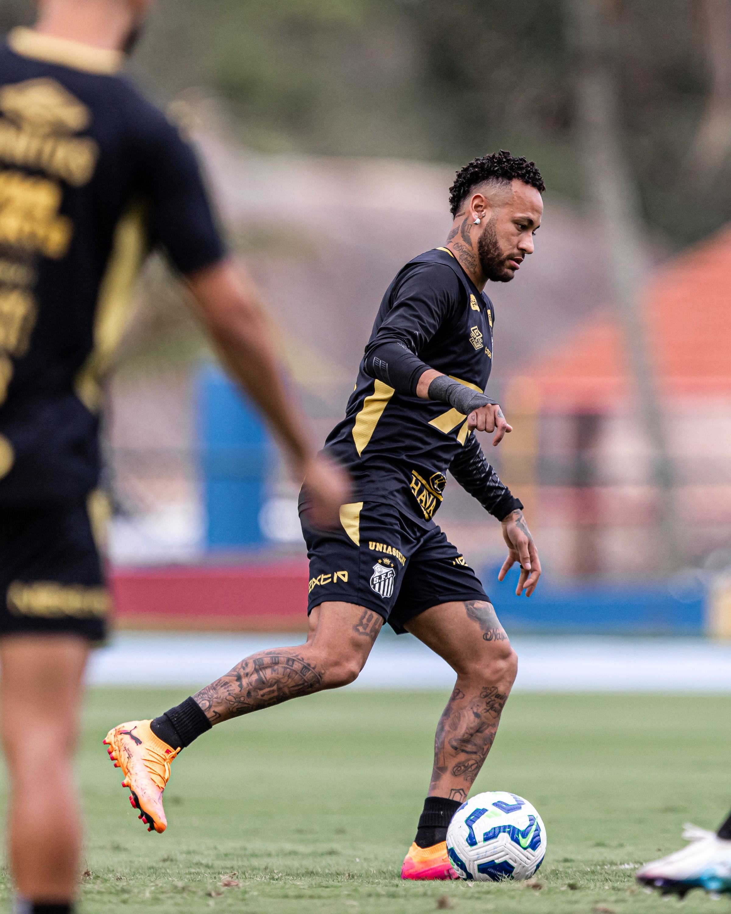 Neymar será titular do Santos contra o Flamengo