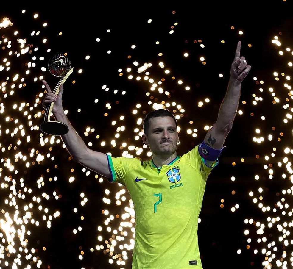 Dyego foi eleito o craque da Copa do Mundo de Futsal — Foto: Divulgação/FIFA