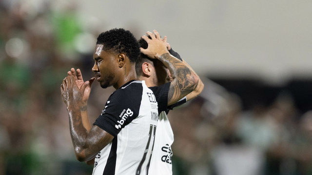 Vitinho em Chapecoense x Corinthians