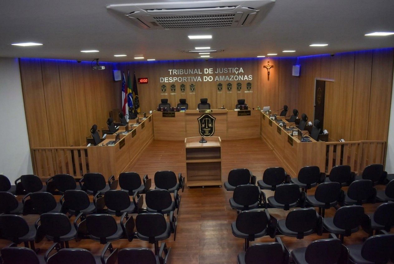 TJD-AM condena três atletas e técnico do Recanto; oito são absolvidos, e árbitro é suspenso por 120 dias