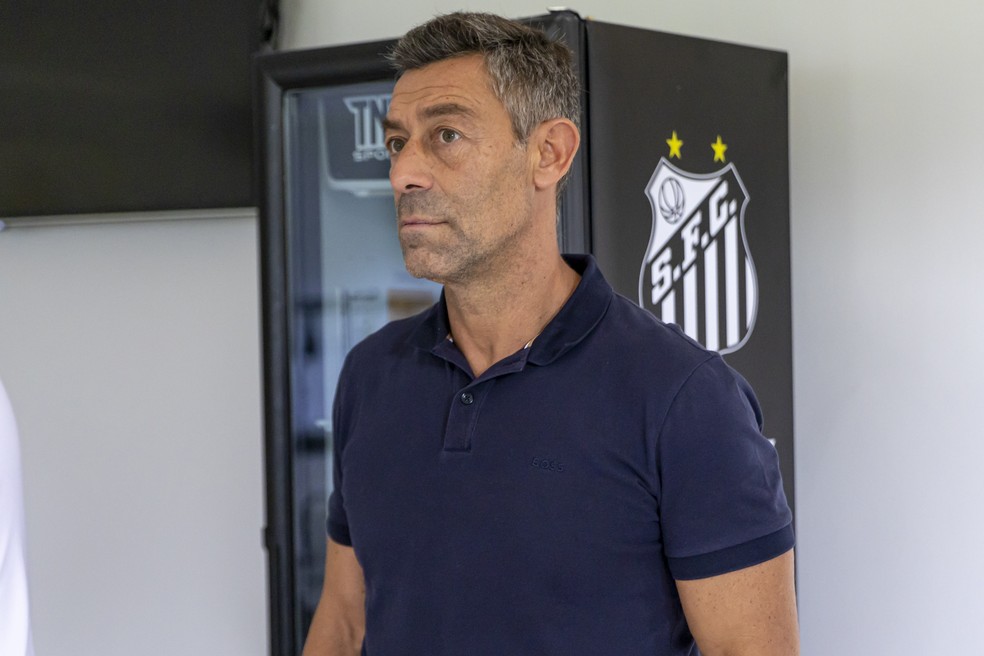 Pedro Caixinha é o novo técnico do Santos para 2025 — Foto: Raul Baretta/Santos