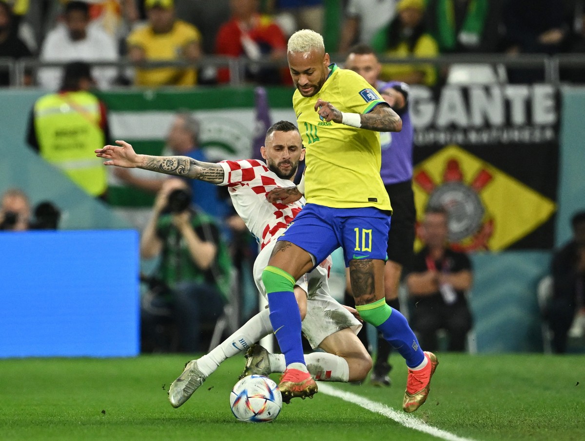 Brasil vence Croácia de virada em jogo com gol contra e pênalti duvidoso -  Angola24Horas - Portal de Noticias Online