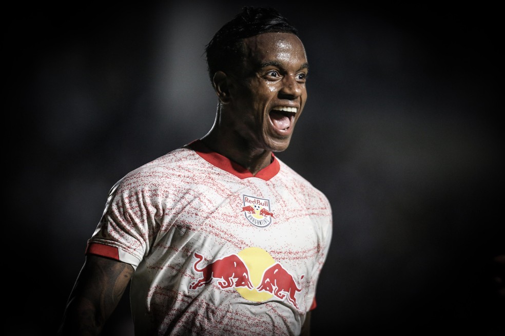 LUCRO INESPERADO? São Paulo pode receber dinheiro por venda de ex jogador; Confira