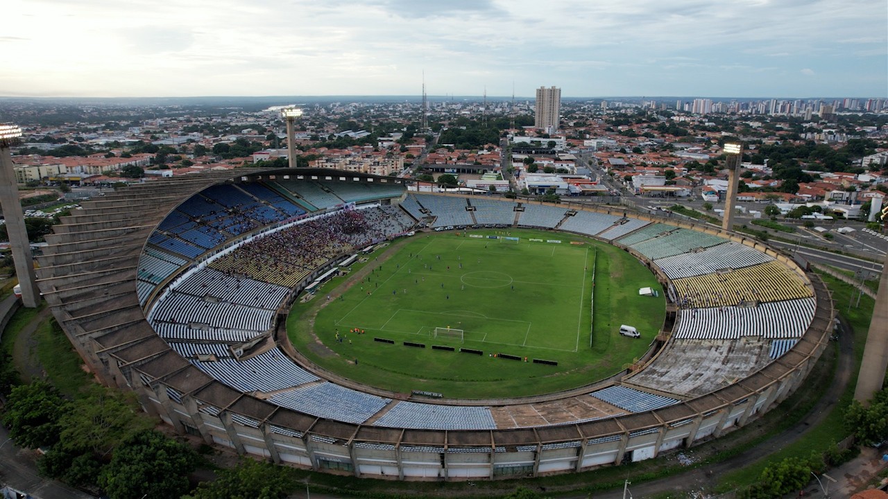 Albertão recebe vistoria técnica, e estádio será fechado por três meses para troca do gramado