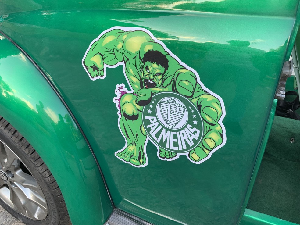 O personagem Hulk é geralmente associado ao Palmeiras pela cor verde — Foto: Lucas Barros/GloboEsporte.com