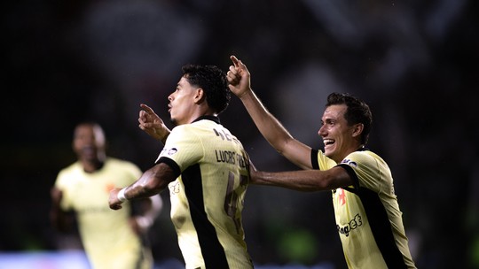 Vasco negocia contratação do zagueiro Gabriel Pereira