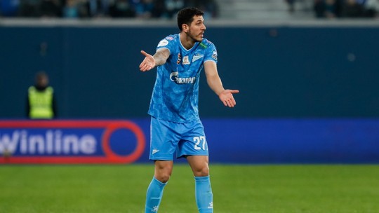 Com Nino na mira, Palmeiras prioriza contratar defensores após início ruim do setor na temporada - Foto: (Mike Kireev/NurPhoto)