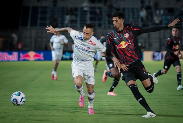 Alix Vinícius lamenta derrota para o Fortaleza, mas ressalta foco