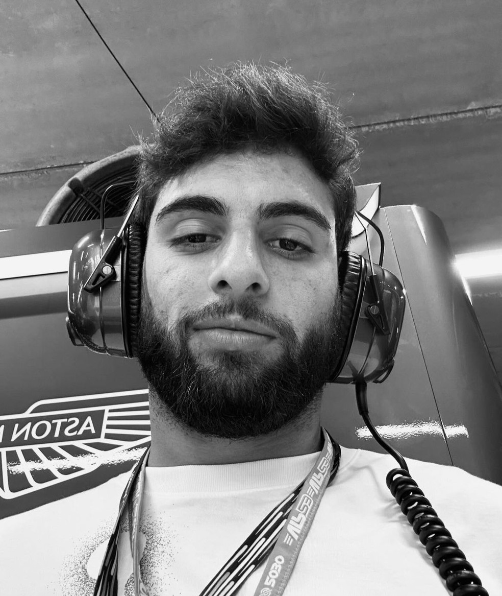 Yuri Alberto, do Corinthians, no box da Aston Martin — Foto: Reprodução do Instagram