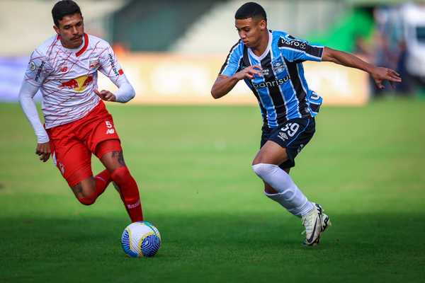 Gustavo Nunes suspensão para confronto Grêmio vs Flamengo no Brasileirão.