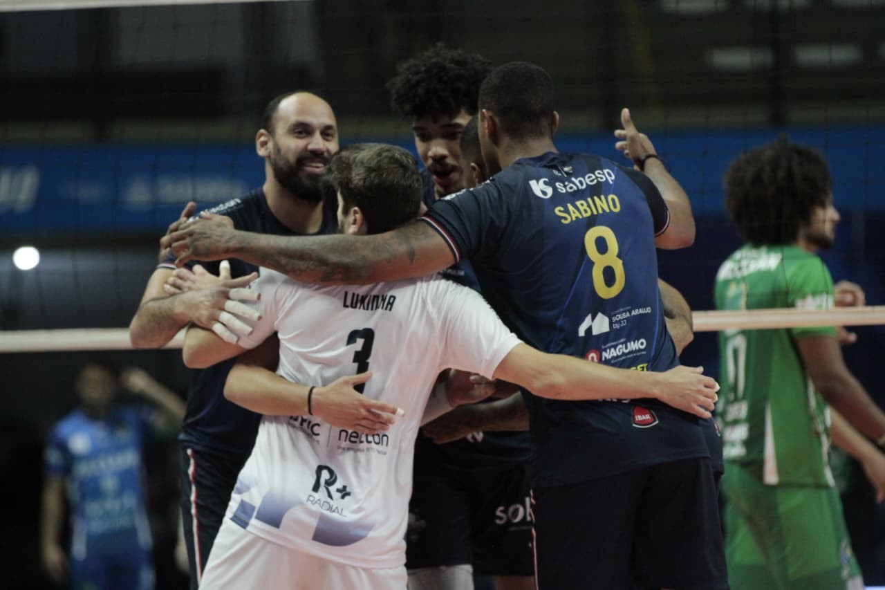Suzano bate Ilhabela e se isola no topo do Paulista de vôlei masculino