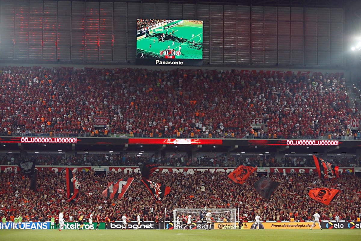 Athletico x Com filas online, Furacão inicia venda de