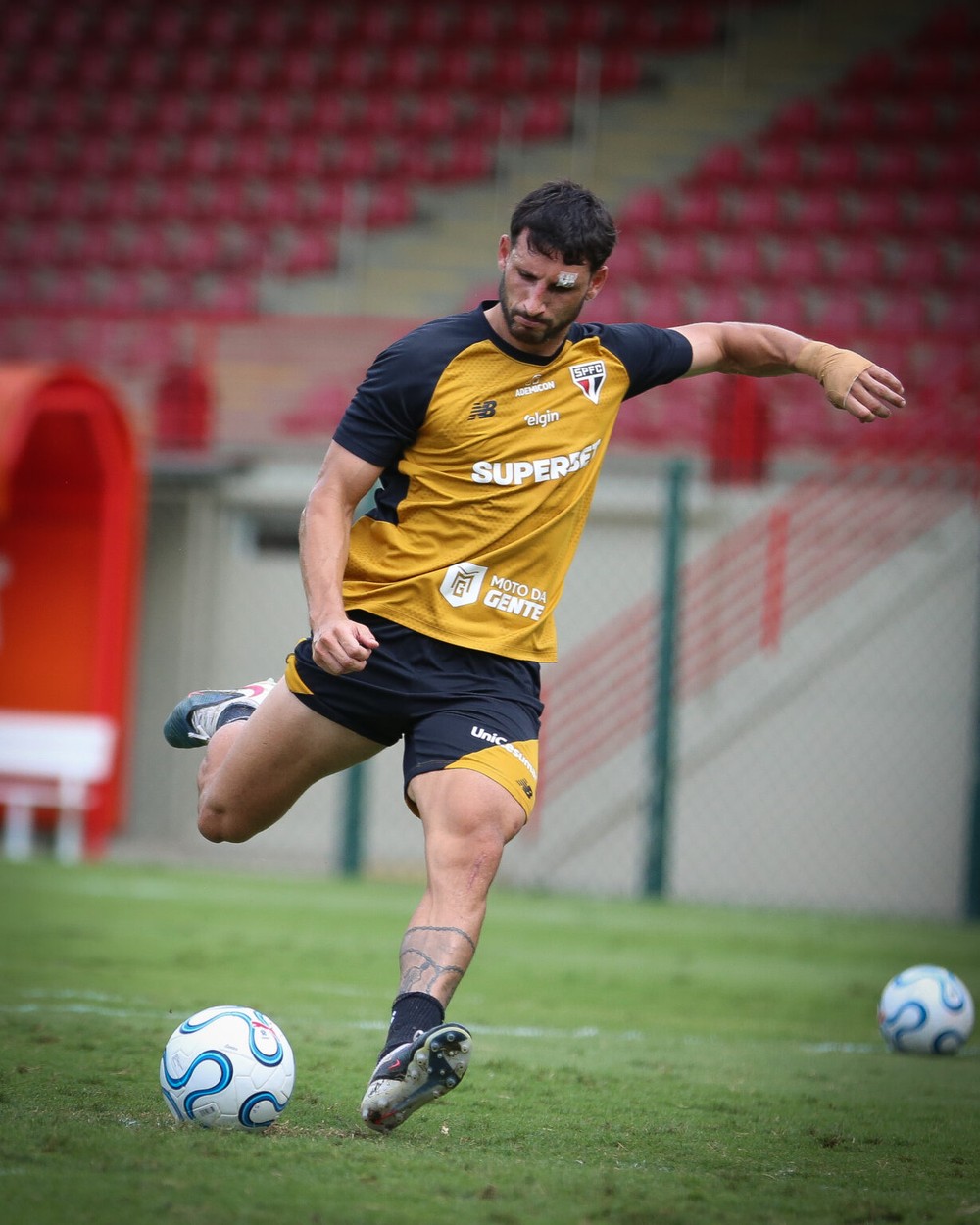 São Paulo deve contar com o retorno de artilheiros para decisão na Sul Americana! Confira a provável escalação!