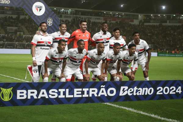 Arboleda falha, mas Liziero garante empate e evita derrota do São Paulo