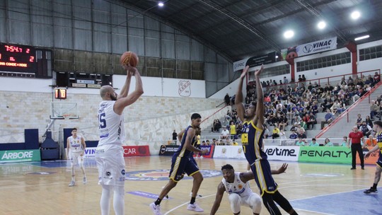 São José tenta carimbar vaga nos playoffs do Paulista de Basquete em duelo contra o São Paulo