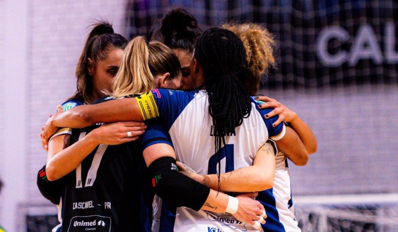 Stein Cascavel vence o Female de virada e sai na frente pela semifinal da LFF
