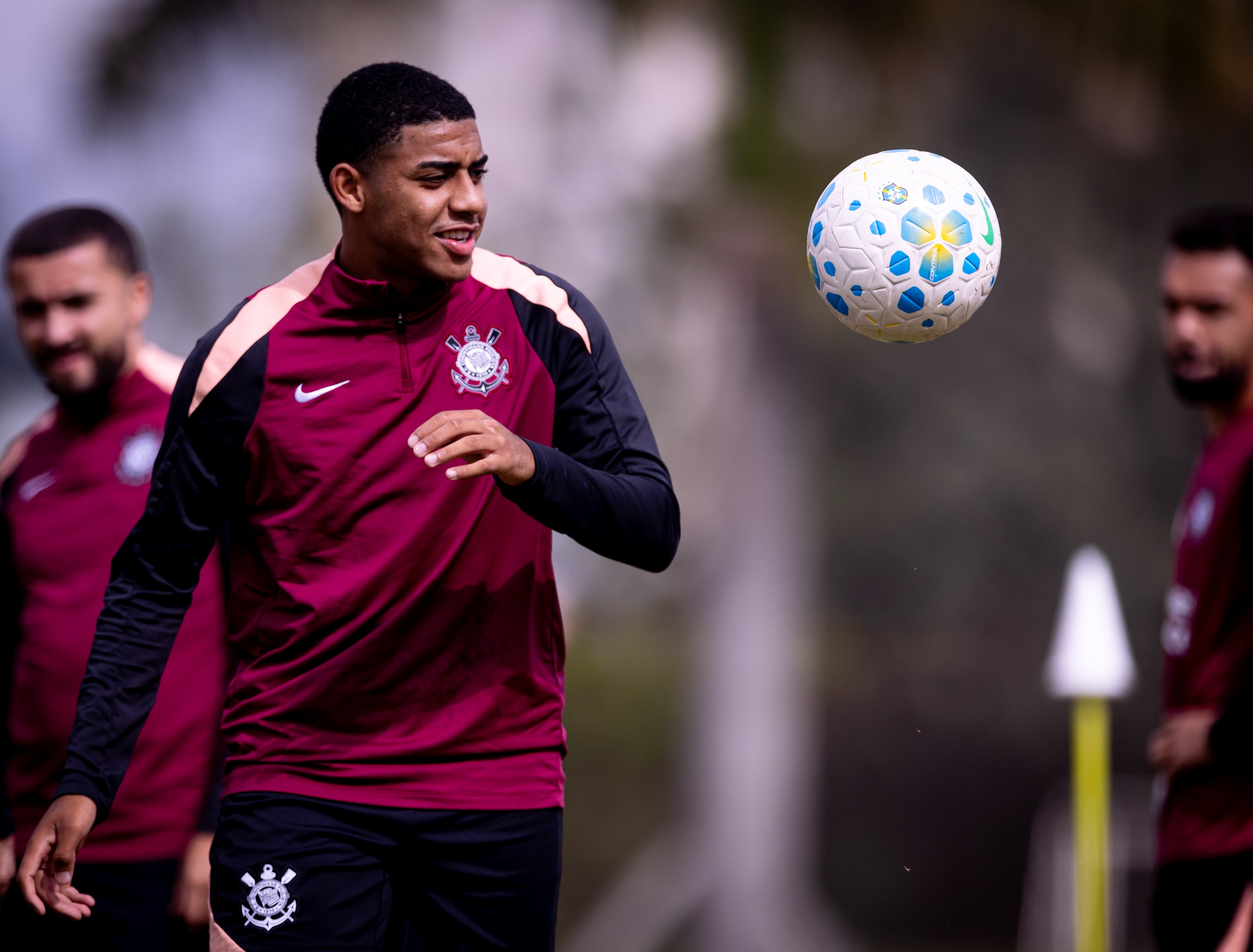 Os Motivos que Impedem a Estréia de Gui Negão sob o Comando de Diniz no Corinthians