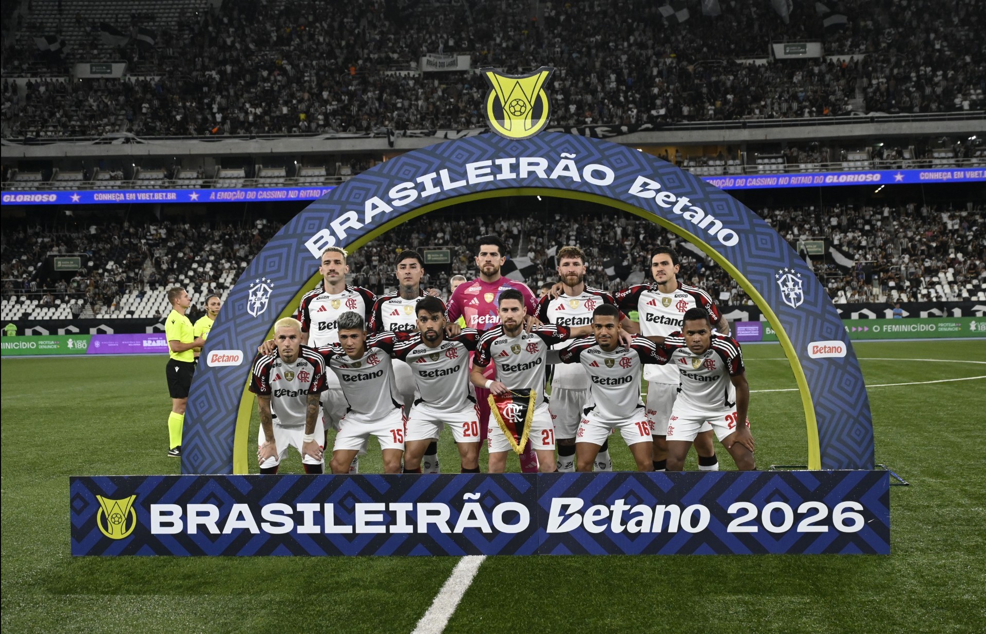 Flamengo Brilha em Clássico: Léo Pereira e Pedro Destacam-se na Vitória sobre o Botafogo