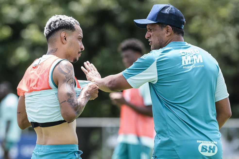 Matheus Pereira e Wesley Carvalho no Cruzeiro — Foto: Gustavo Aleixo/ Cruzeiro