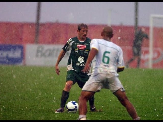 Gramado da Arena Condá volta a ficar coberto por granizo como em acesso histórico da Chapecoense