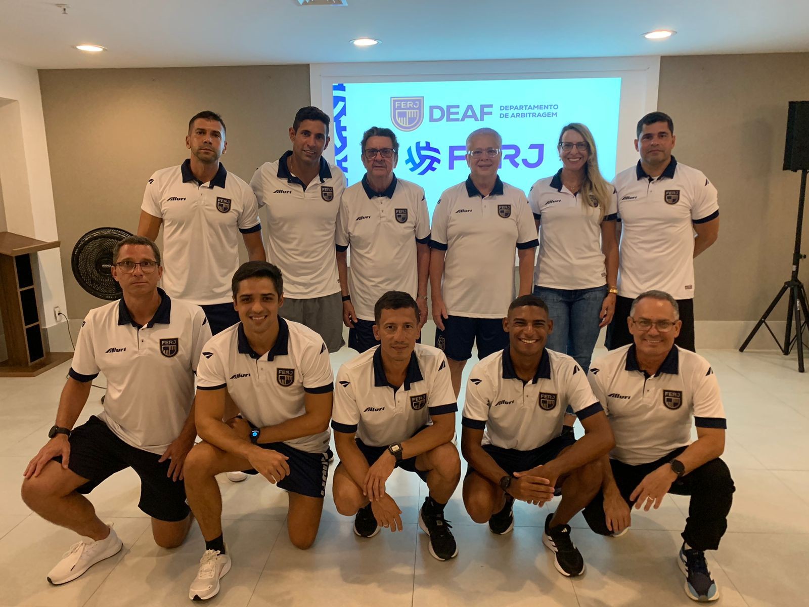 Veja como a equipe de arbitragem se preparou para a final do Carioca