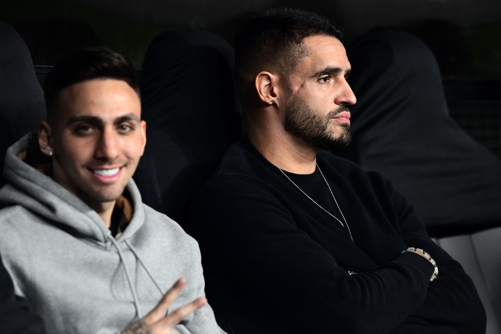Gustavo Mosquito e Renato Augusto têm contrato com o Corinthians até o fim do ano — Foto: Marcos Ribolli