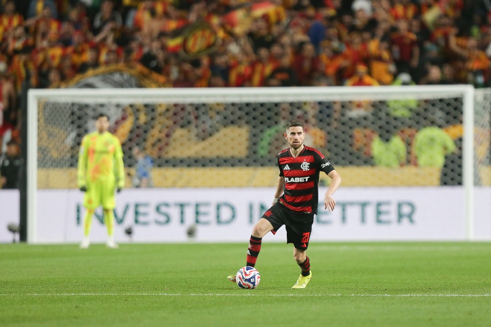 Jorginho em sua estreia pelo Flamengo — Foto: Gilvan de Souza / Flamengo