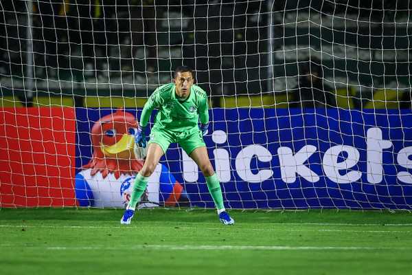 Marchesín do Grêmio: recordista em defesas de pênaltis na carreira.