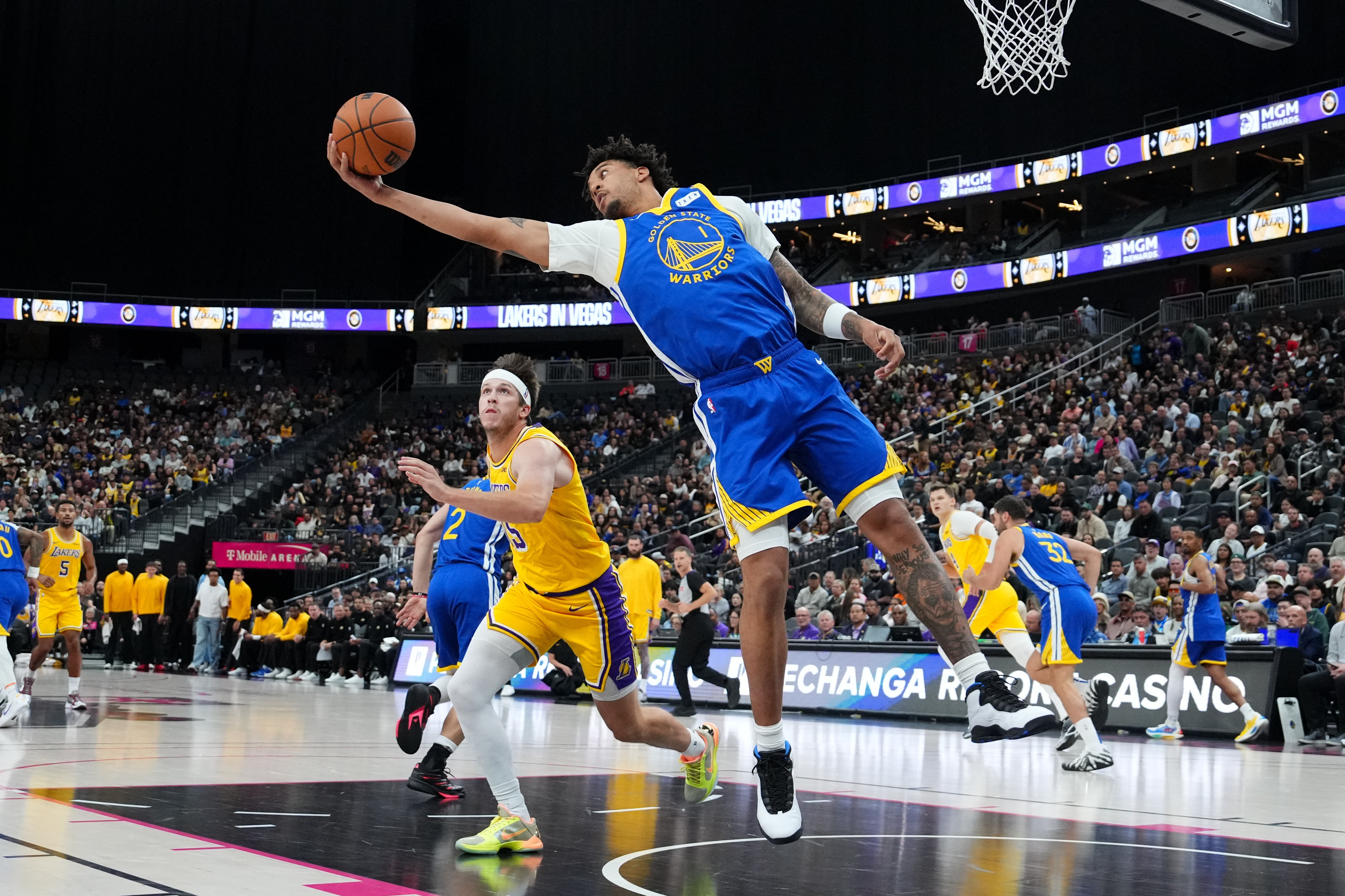 Novato dos Warriors se irrita com Doncic após discussão: "Perdi todo o respeito por ele"