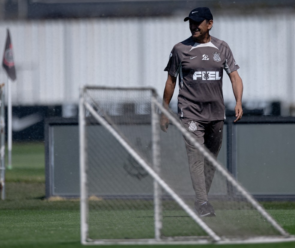 Ramón Díaz em treino do Corinthians — Foto: Rodrigo Coca/Agência Corinthians