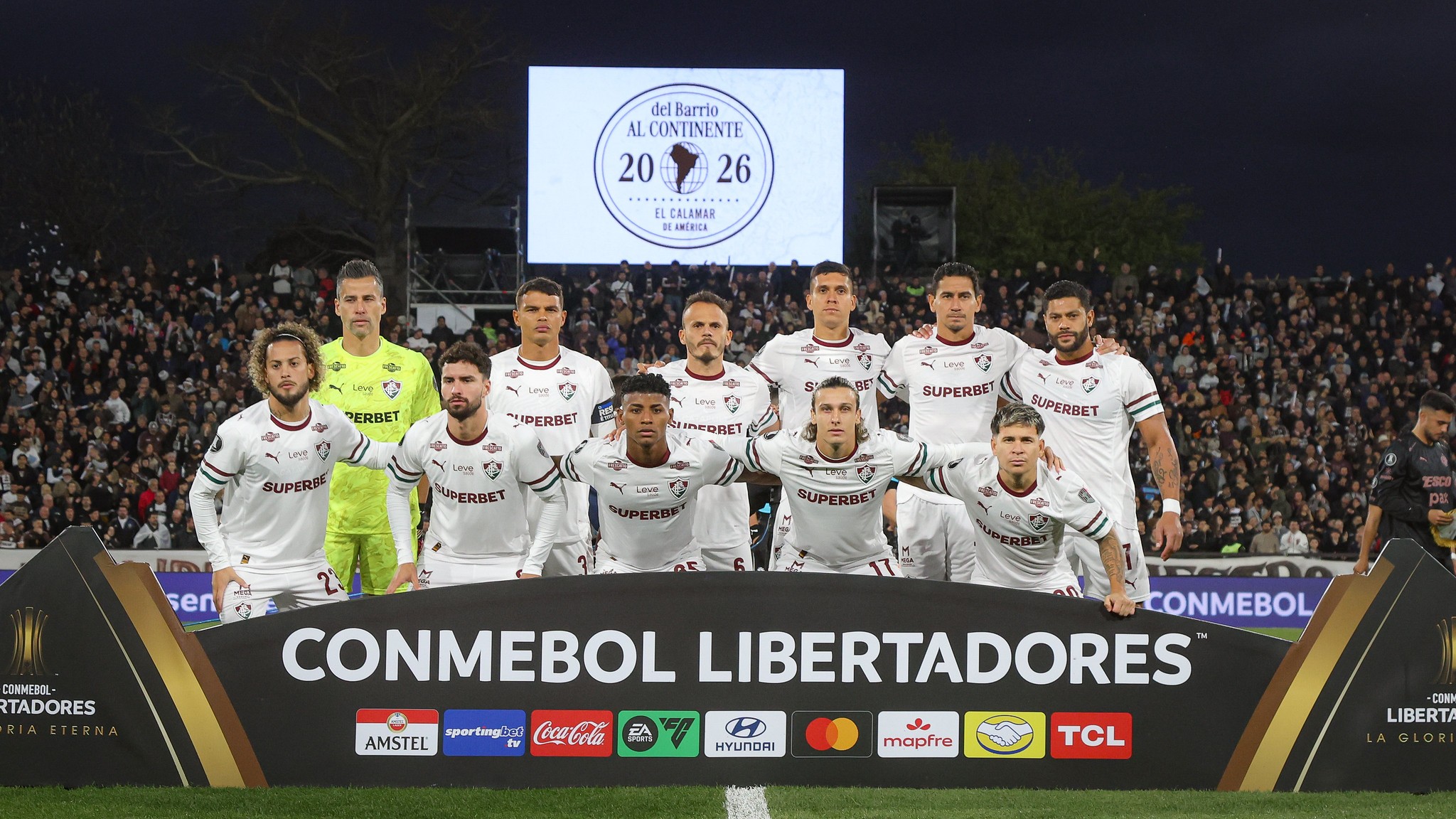 Fluminense avança nas semifinais, mas críticas apontam falhas em defesa e ataque