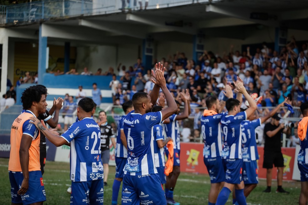 Time do Aymorés campeo 2024