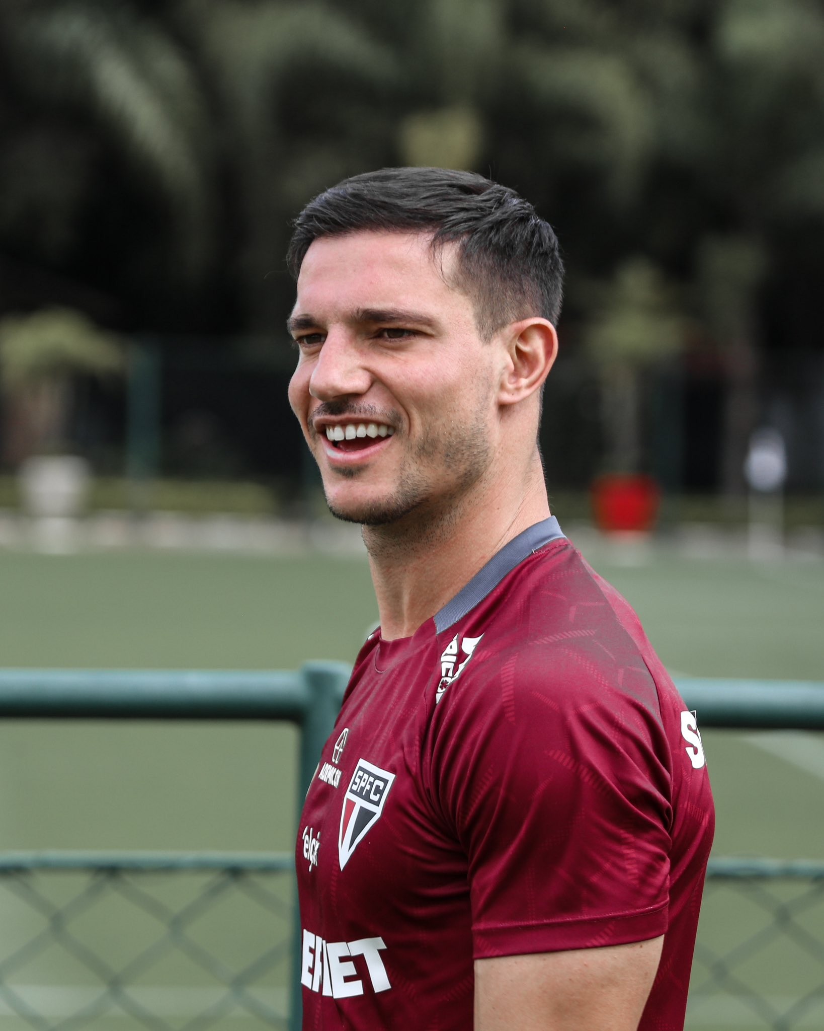 Cédric Soares impressiona Zubeldía e almeja brilhar no São Paulo após Euro