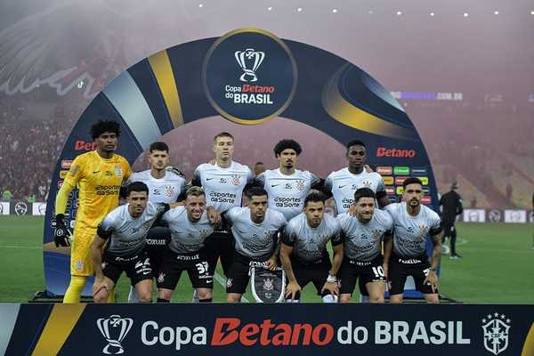 Melhor em campo na semifinal: Hugo Souza se destaca em atuações do Corinthians