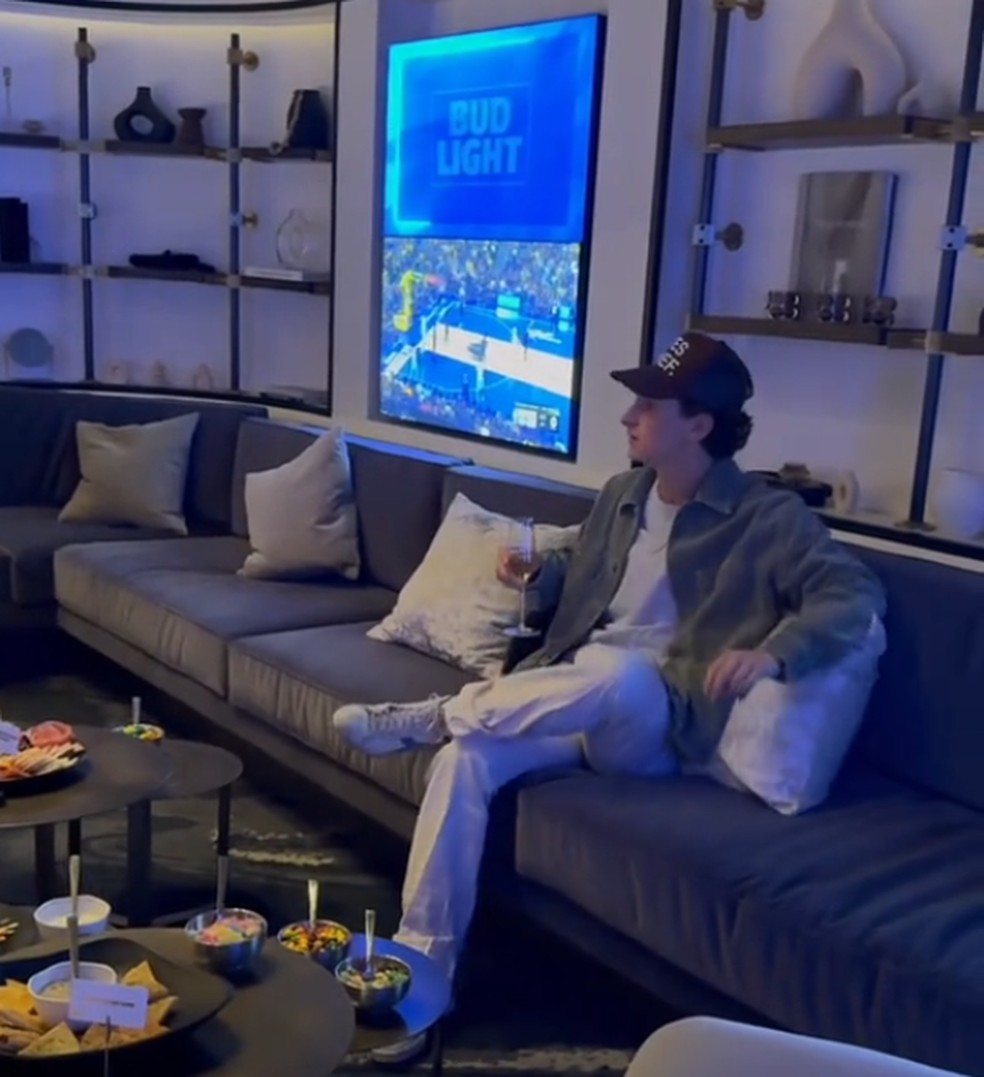 Camarote de luxo na arena dos Lakers custa R$ 25 milhões por ano e tem  serviço VIP, chef e barman | Ge