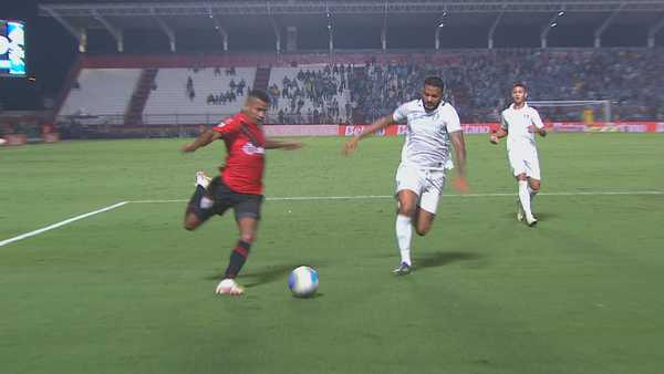 Reinaldo comemora fim de série negativa e destaca importância do ponto conquistado.