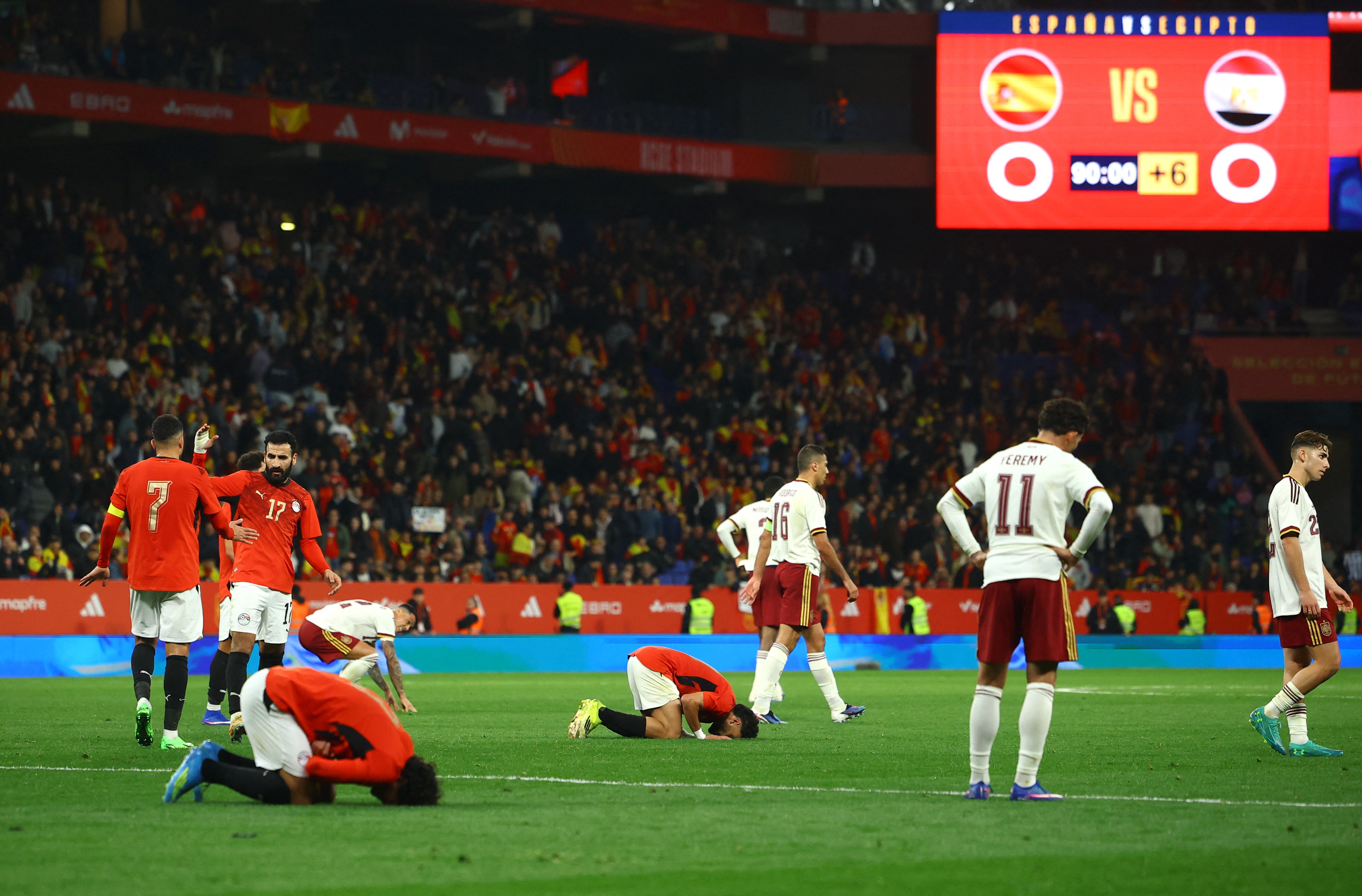 Fifa multa Espanha por causa de cânticos xenofóbicos contra o Egito em amistoso