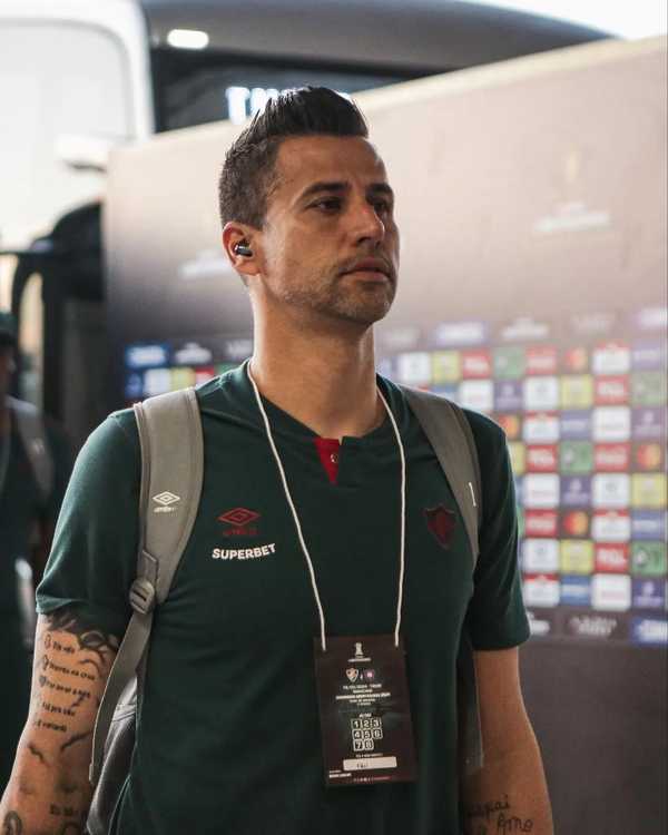 Goleiro Fábio recusa proposta do Fluminense e permanece no Cruzeiro